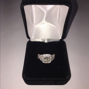 White Gold w Platinum Wedding Ring